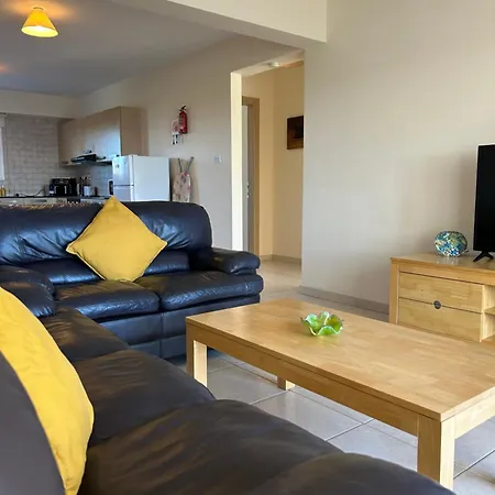 Nissi Elena - Shell Haven Apt דירה